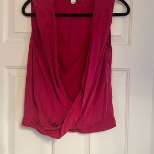 Diane von furstenburg used sleeveless top